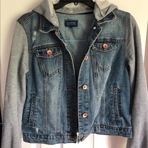Cropped denim jacket!